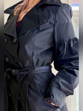 Creenstone Iridescent Navy Double-Breasted Trench Coat – Size 40 (US 10)